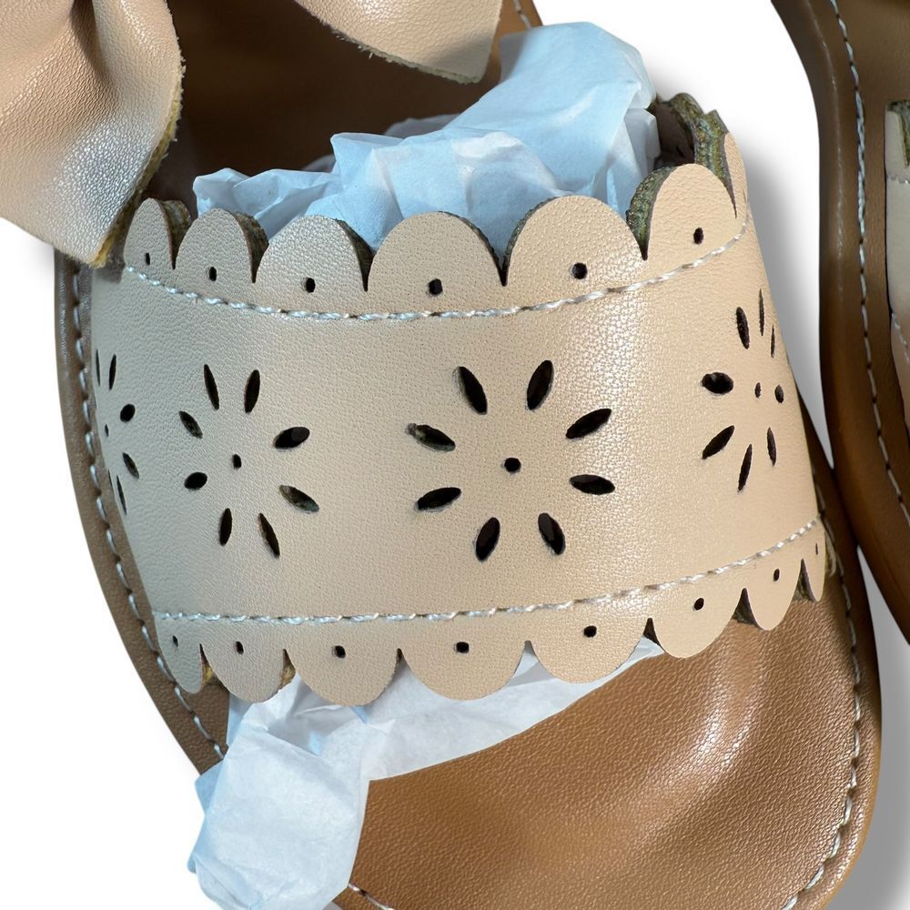 Bow Sandal Beige Flower Cutout Toddler Girl Shoes Summer Casual Sz 11.5 - Picture 4 of 13